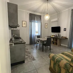 Casa D10s Centro Spagnoli , Naples Italy