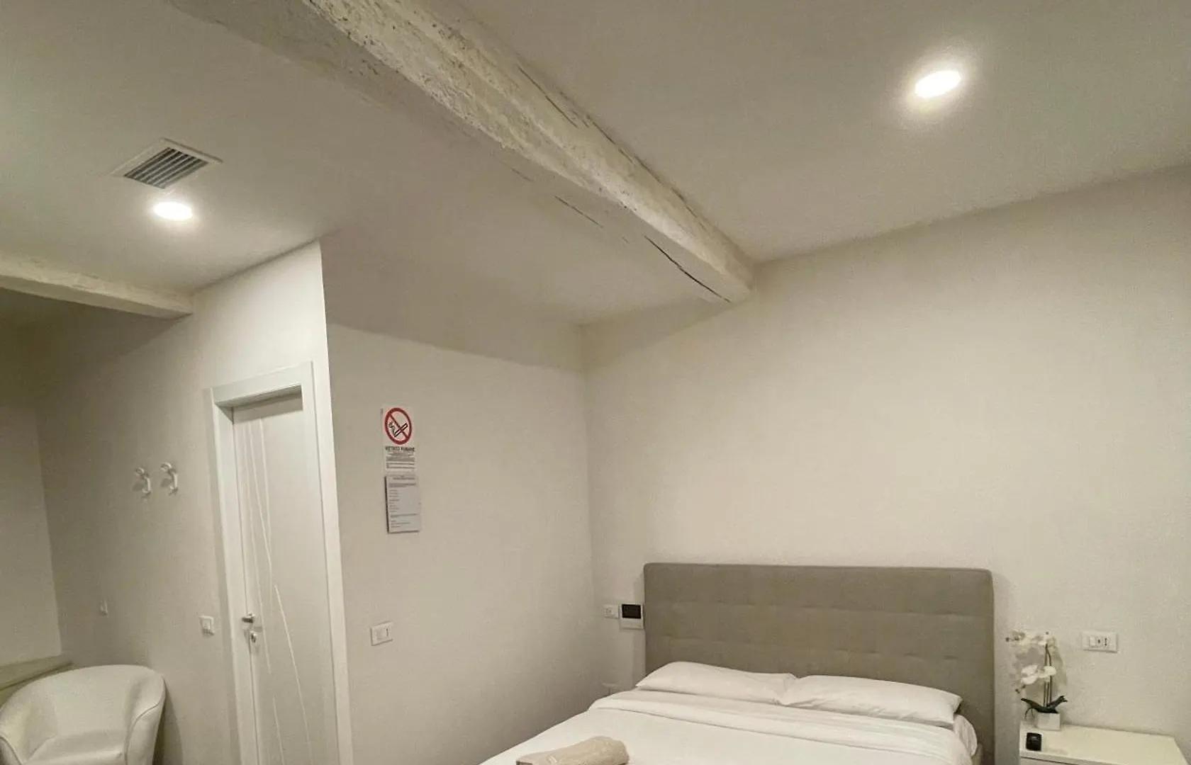 Luxury 2 Al Duomo Di Parma Apartment